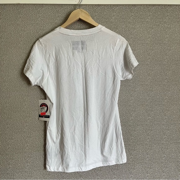 M Canada Weather Gear Graphic Tee NWT - Picture 4 of 6